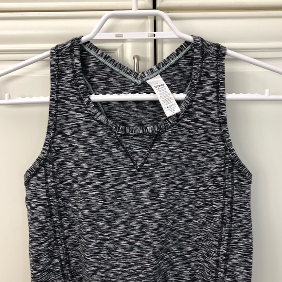 Super soft Ivivva by Lululemon girl’s tank top - Picture 2 of 11